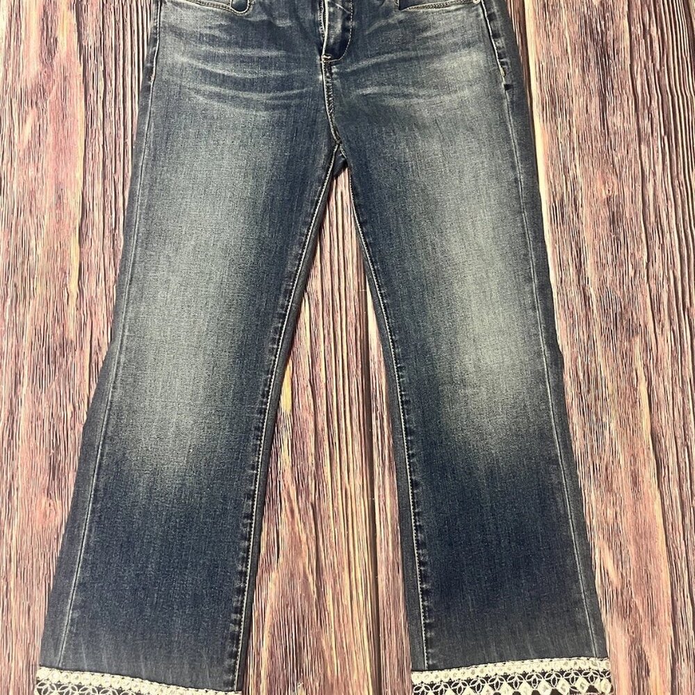 BLANKNYC Kick Flare Women’s JEANS‎ POM POM EMBROIDERED HEM Size 28